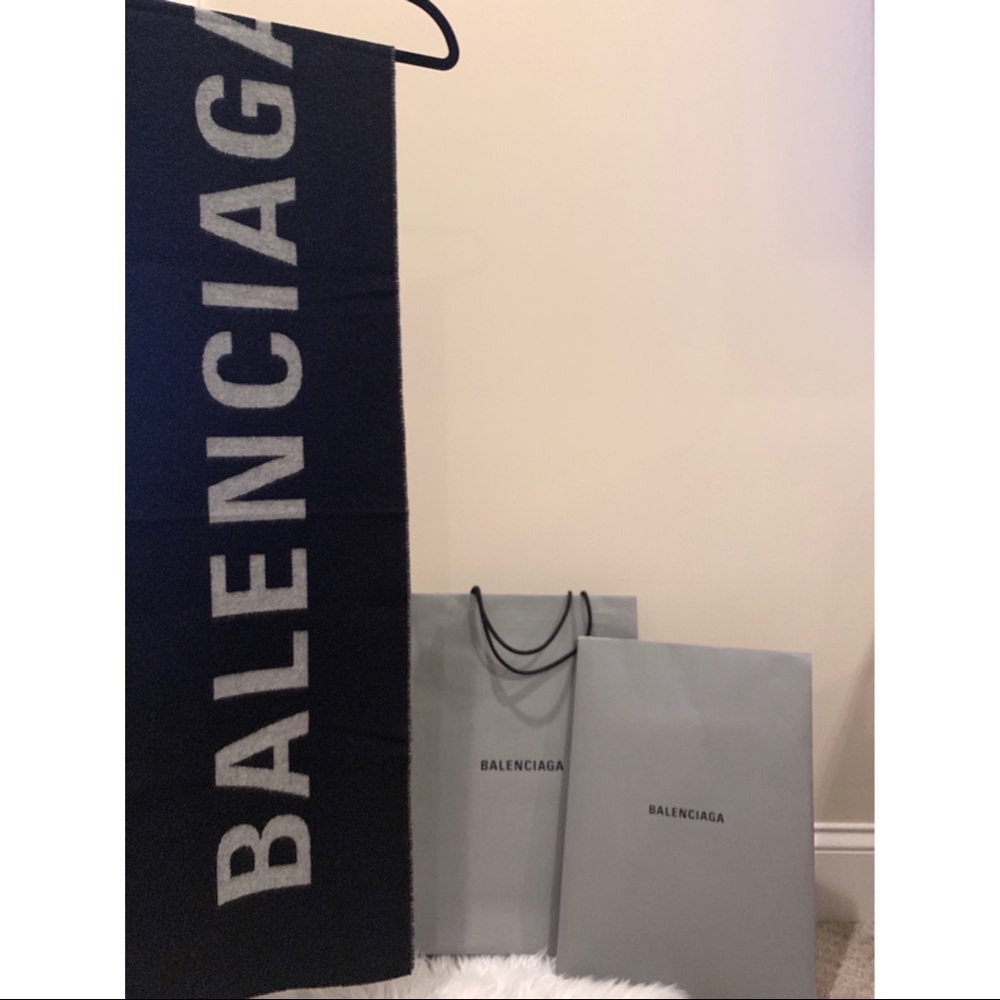 Balenciaga Archetype Jacquard Logo Scarf